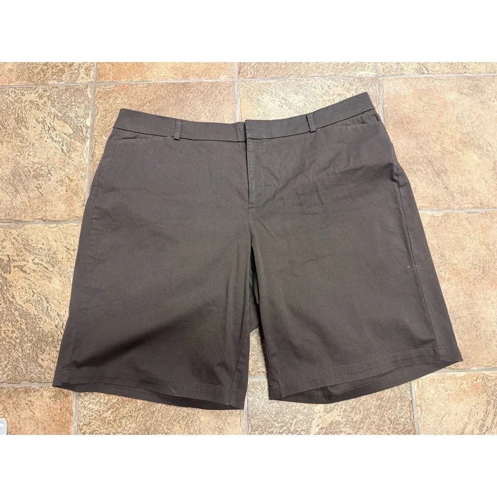 Dockers Woman Metro Bermuda Shorts Size 20W Dark Brown